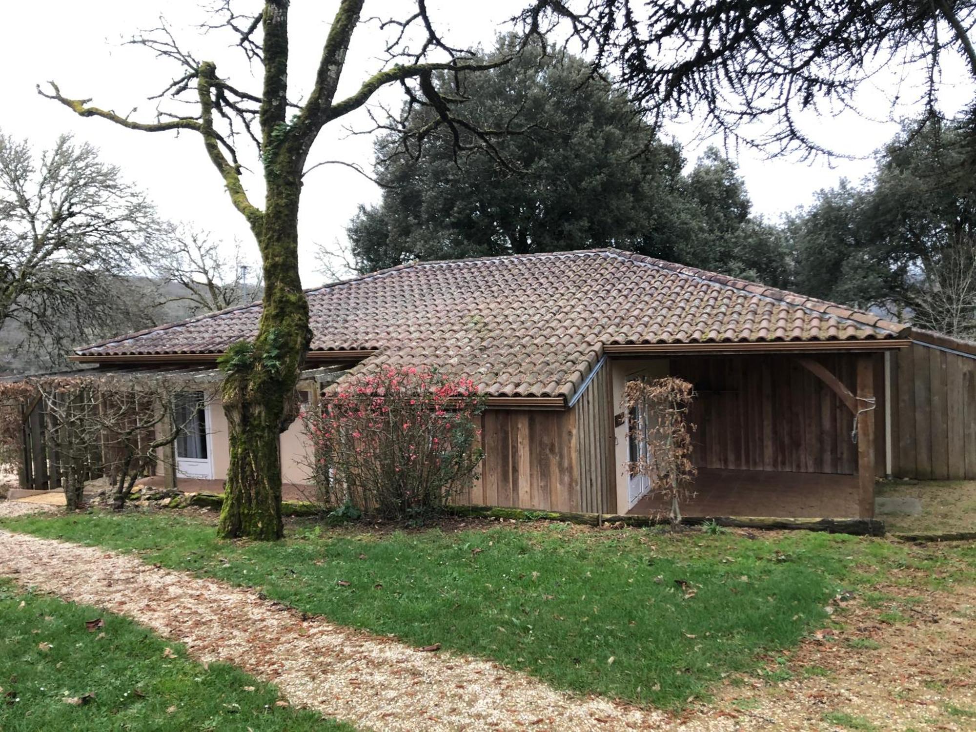 Chateau De Termes Martel Bilik gambar